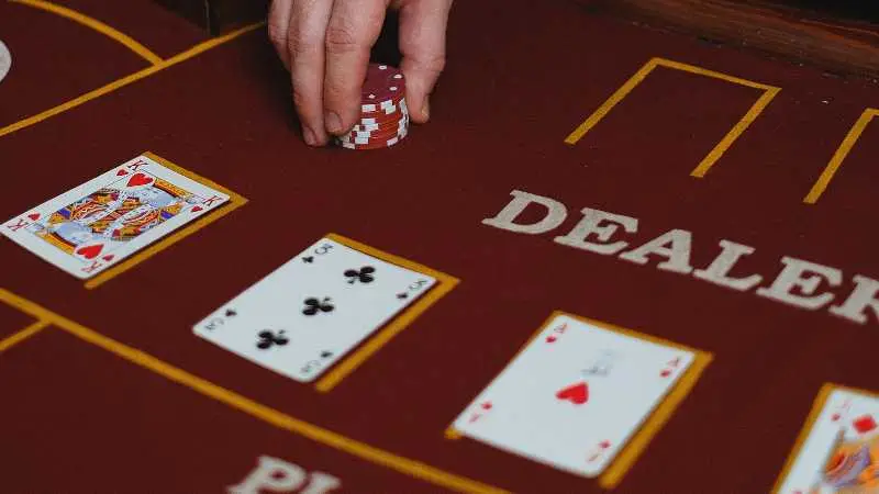 Xì Dách Tại UW88 – Vừa Giải Trí Vừa Kiếm Thưởng Cực Đã! Các phòng chơi Xì Dách nổi bật tại UW88